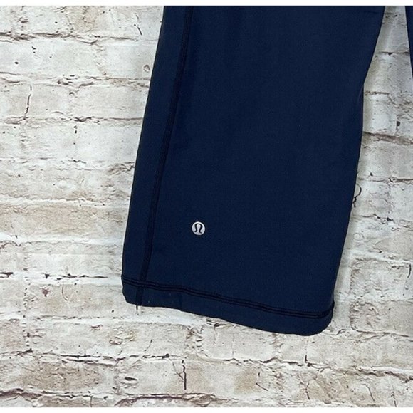 Lululemon 6 Dharana Crop Pants Inkwell Blue Zip Pocket Loose Wide Hyper Stripe - Picture 7 of 8